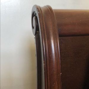 KING SIZED BEDROOM SET